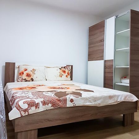 Hotel Venecia Plaza Struga Extérieur photo