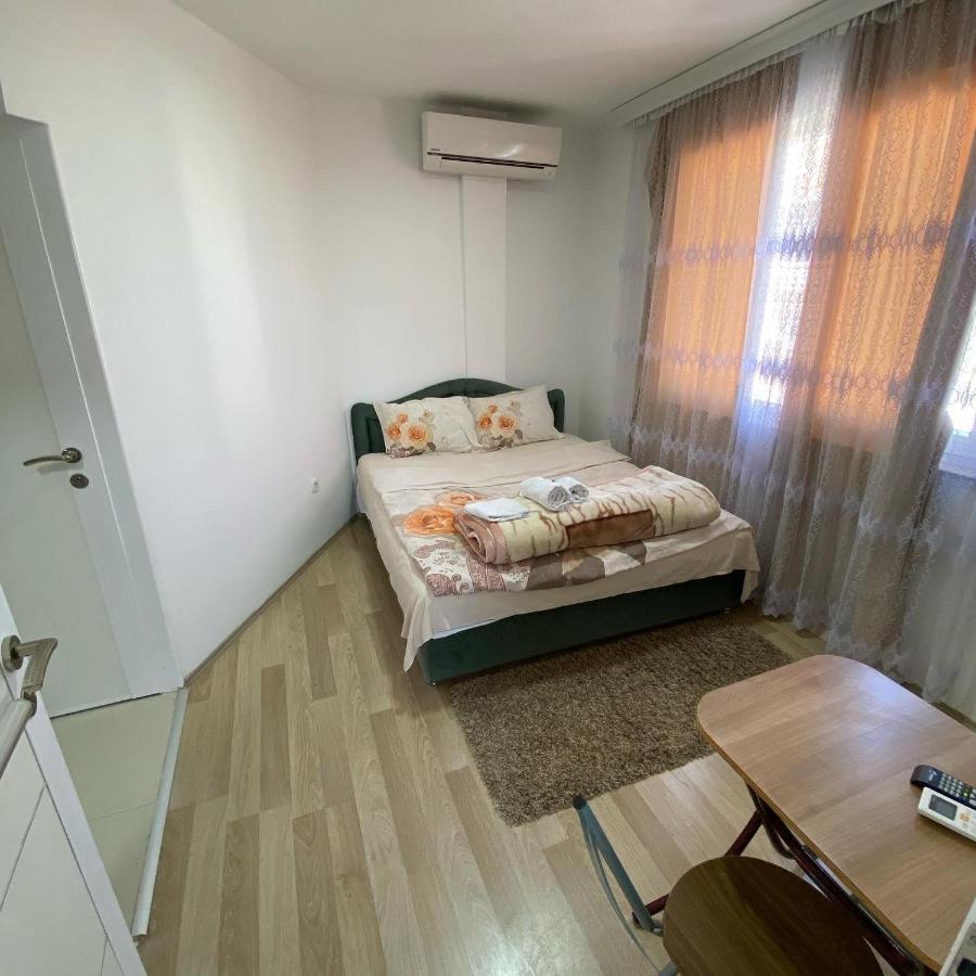 Hotel Venecia Plaza Struga Extérieur photo
