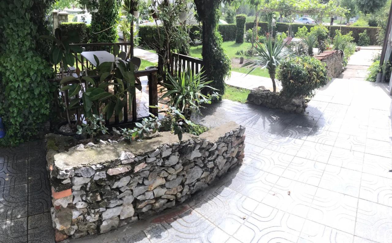 Hotel Venecia Plaza Struga Extérieur photo